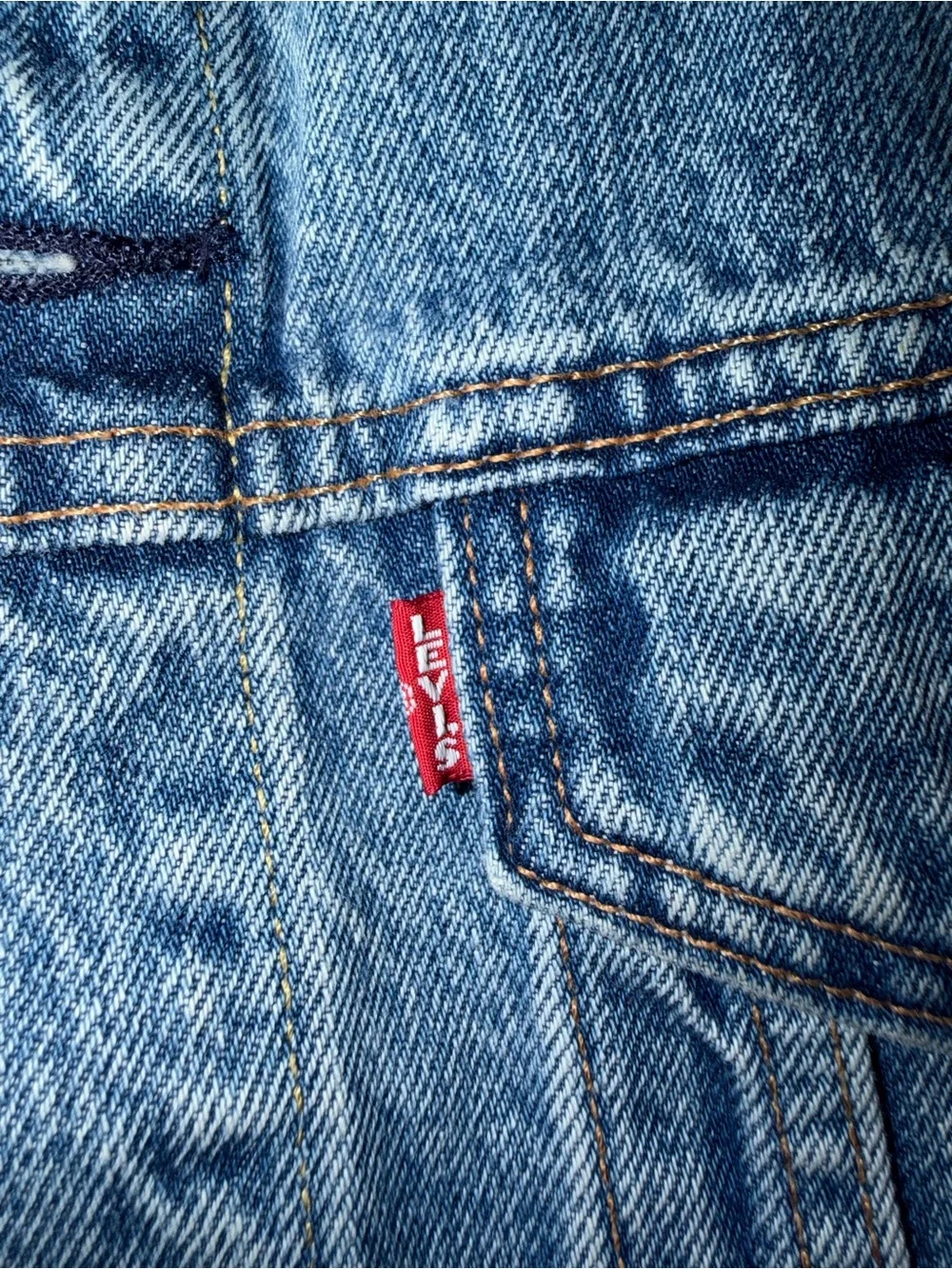 Levi’s Vintage Fit Denim Trucker Jacket Men’s Medium Hummingbird Graphic Mens M - Picture 5 of 6